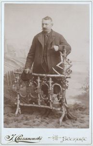 Deutscher Ansiedler aus Itzkany (Suczawa), Bukowina, um 1898 [Foto: T. Chrzanowski, Suczawa, ÖNB Wien, Bildarchiv Inv. Nr. KWR 20, 36].