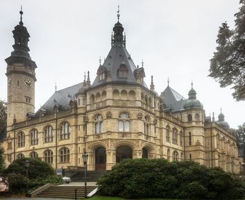 Das Nordböhmische Museum (tschech. Severočeské Muzeum) im Villenviertel der Stadt [Foto: Kai Witzlack-Makarevich].